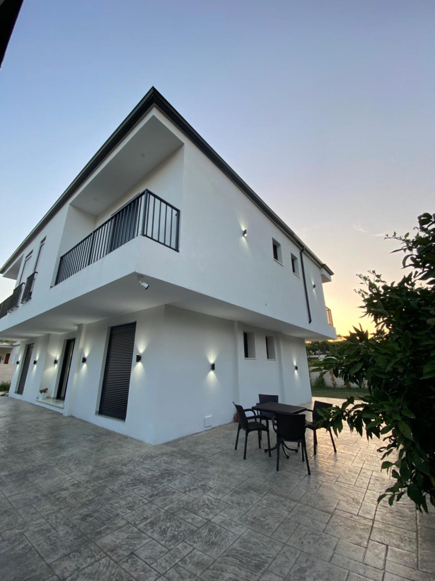 Villa Papa-เบราท ภายนอก รูปภาพ